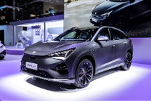 搭载800V高压超充，极狐阿尔法T5广州车展全球首秀