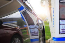 商务部：将继续稳定和扩大汽车消费