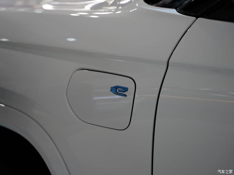 Jeep(進(jìn)口) 大切諾基新能源(進(jìn)口) 2022款 Summit Reserve 4xe 美國版