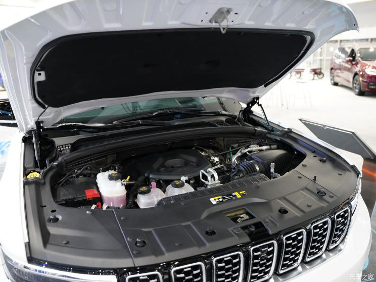 Jeep(進(jìn)口) 大切諾基新能源(進(jìn)口) 2022款 Summit Reserve 4xe 美國版