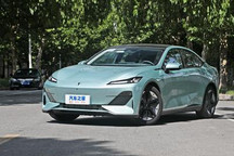 专属驾驶模式 长安深蓝SL03最新OTA