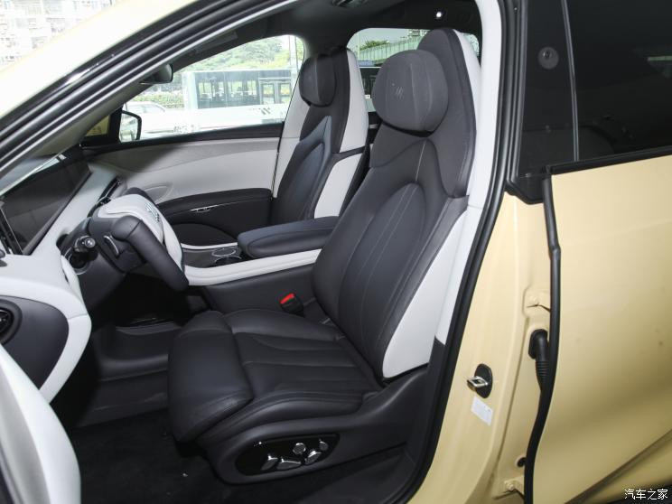 智己汽車(chē) 智己LS7 2023款 100kWh 后驅(qū)版