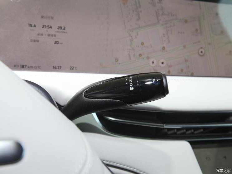 智己汽車(chē) 智己LS7 2023款 100kWh 后驅(qū)版