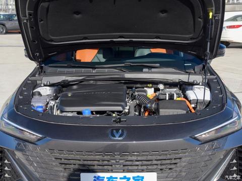 长安汽车 长安UNI-V 智电iDD 2023款 智电iDD 1.5T 基本型