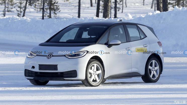 Шпионские фотографии Volkswagen ID.2 на дорожных испытаниях могут быть опубликованы в марте