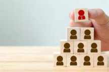 旺季卖车，淡季“整”人｜直播说