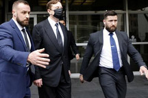 马斯克因550亿美元薪资过高被告上法庭