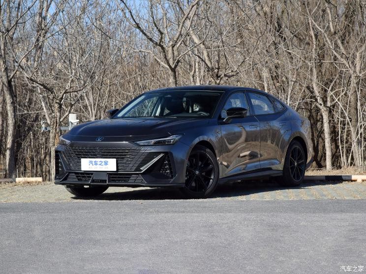 長(zhǎng)安汽車(chē) 長(zhǎng)安UNI-V 智電iDD 2023款 智電iDD 1.5T 113km智酷型
