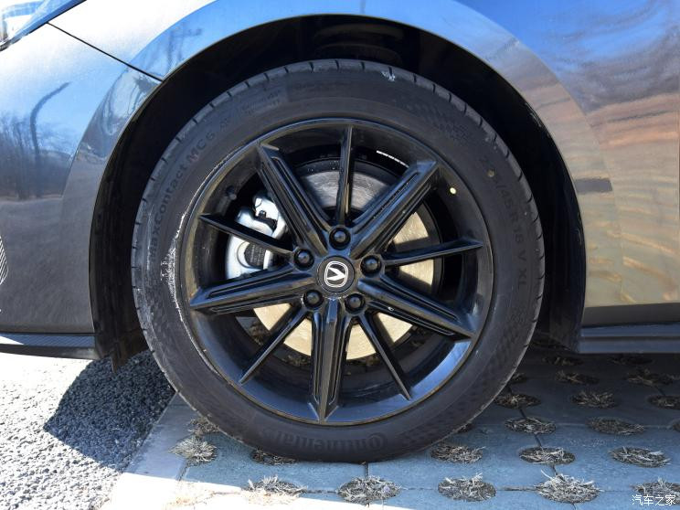 長(zhǎng)安汽車(chē) 長(zhǎng)安UNI-V 智電iDD 2023款 智電iDD 1.5T 113km智酷型