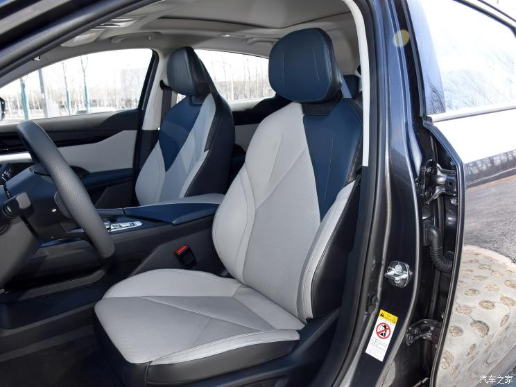 長(zhǎng)安汽車(chē) 長(zhǎng)安UNI-V 智電iDD 2023款 智電iDD 1.5T 113km智酷型