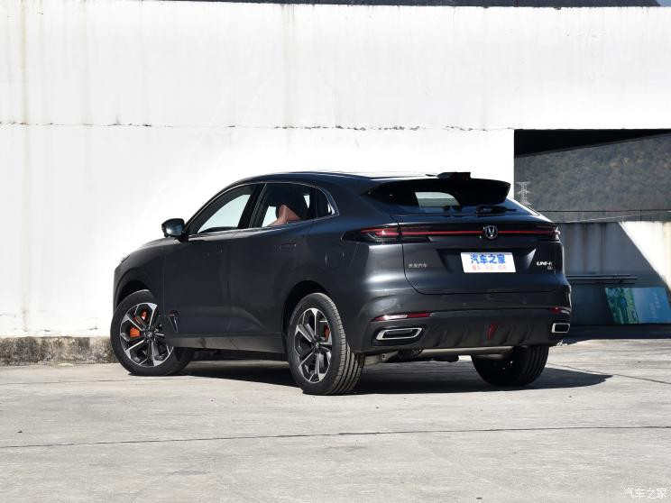 長(zhǎng)安汽車(chē) 長(zhǎng)安UNI-K 智電iDD 2023款 智電iDD 1.5T 135km智趣型