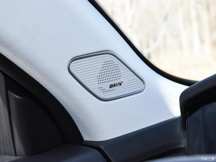 長(zhǎng)安汽車(chē) 長(zhǎng)安UNI-K 智電iDD 2023款 智電iDD 1.5T 135km智領(lǐng)型 