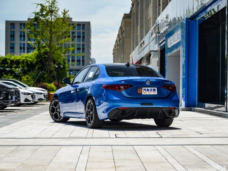 阿爾法?羅密歐 Giulia朱麗葉 2022款 2.0T 280HP Veloce 賽道版