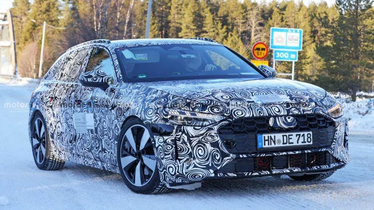 Шпионские фотографии нового Audi A4 Avant могут быть представлены за рубежом в этом году