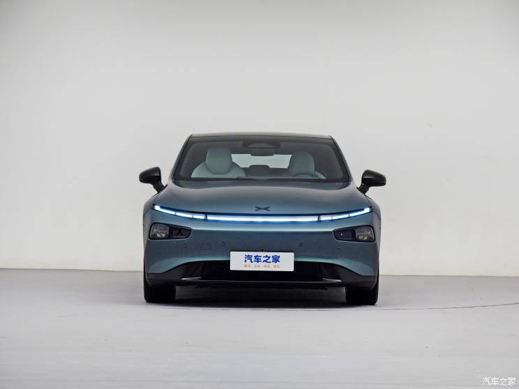 Xpeng Motors Xpeng P7 2023 P7i, полноприводная версия