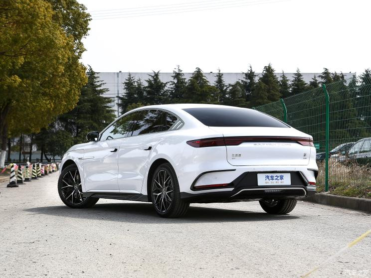 比亞迪 漢 2023款 EV 創(chuàng)世版 610KM四驅(qū)旗艦型