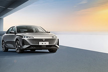 国内首款搭载“文心一言”长安逸达全球上市,售价8.79万元-10.79