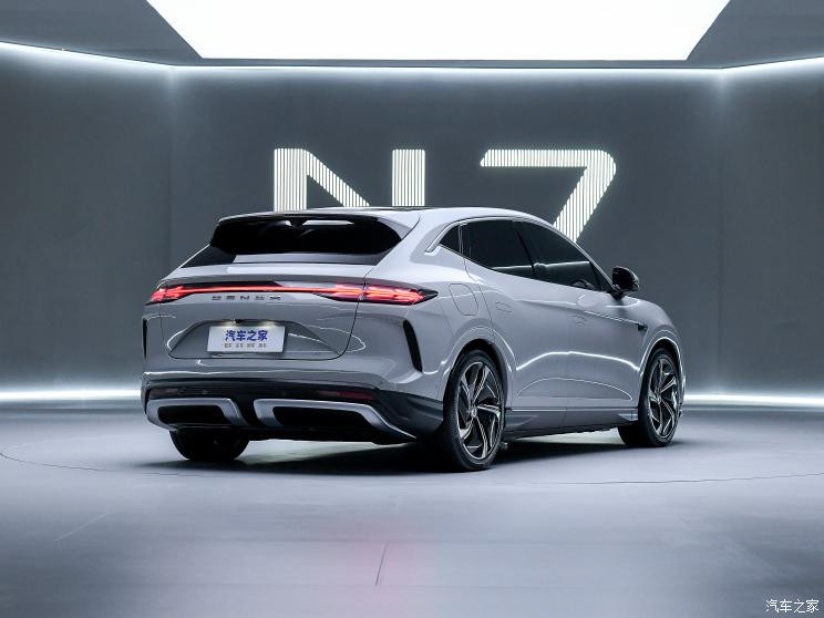 腾势汽车 腾势N7 2023款 基本型 腾势汽车 腾势N7 2023款 基本型