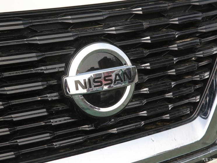 東風(fēng)日產(chǎn) 奇駿 2022款 VC-Turbo 300 CVT 2WD星月限定版