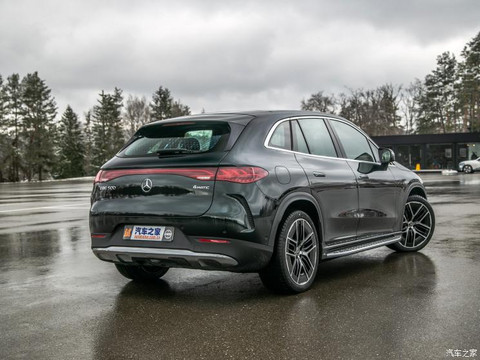 梅赛德斯-EQ 奔驰EQE SUV(海外) 2022款 500 4MATIC Electric Art Line 欧洲版