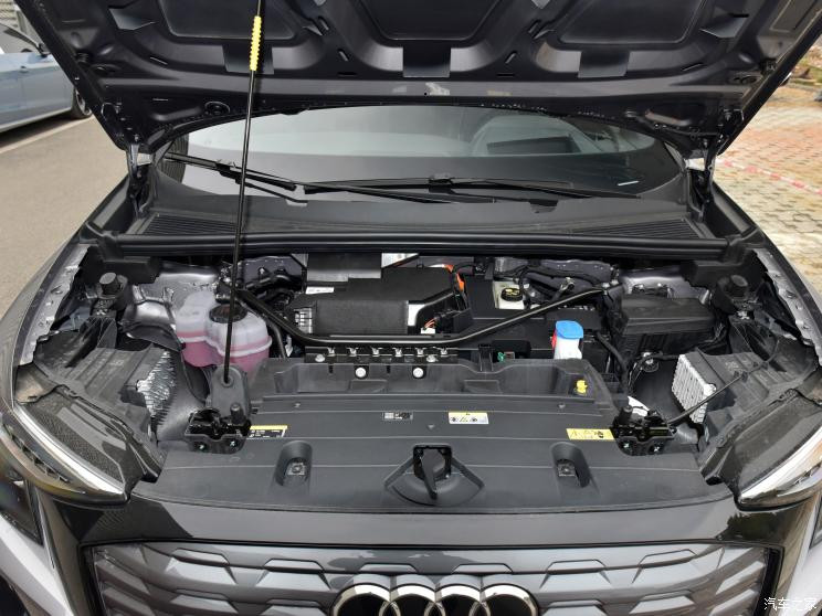 上汽奧迪 奧迪Q5 e-tron 2022款 40 e-tron 星耀型 機(jī)甲套裝