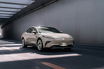 上汽掀桌，飞凡求生