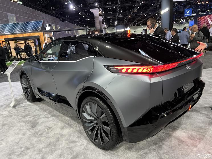 豐田(進(jìn)口) bZ Compact SUV 2022款 基本型