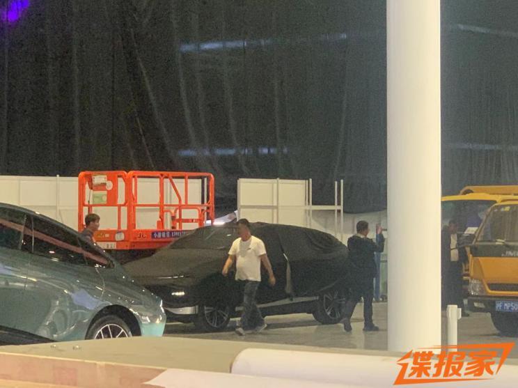 Посещение павильона Шанхайского автосалона 2023: Xpeng G6 дебютирует в выставочном зале