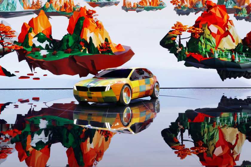 07.全彩E Ink版BMW Dee數(shù)字概念車_副本.jpg
