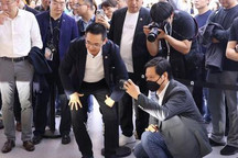 雷军来上海车展了!猜猜他在哪个展台?