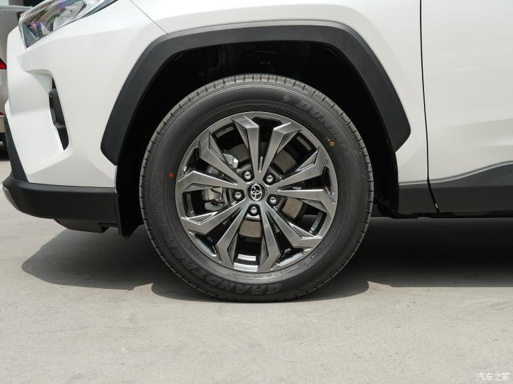 一汽豐田 RAV4榮放 2023款 2.0L CVT兩驅(qū)風(fēng)尚版