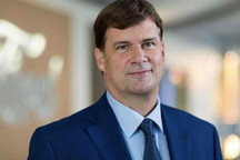 福特CEO：将推7座纯电SUV弥补市场空白