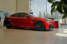 为了性能，静态体验阿尔法·罗密欧Giulia GTAm丨智驾开箱