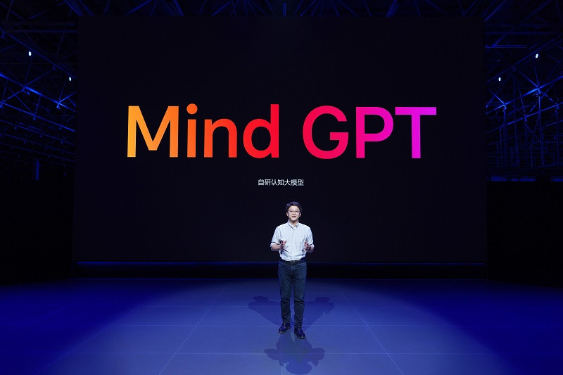 理想汽车智能空间算法科学家陈伟博士发布发布认知大模型Mind GPT.jpg