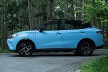 小型纯电SUV怎么选？哪吒AYA、缤果与海欧三车横评