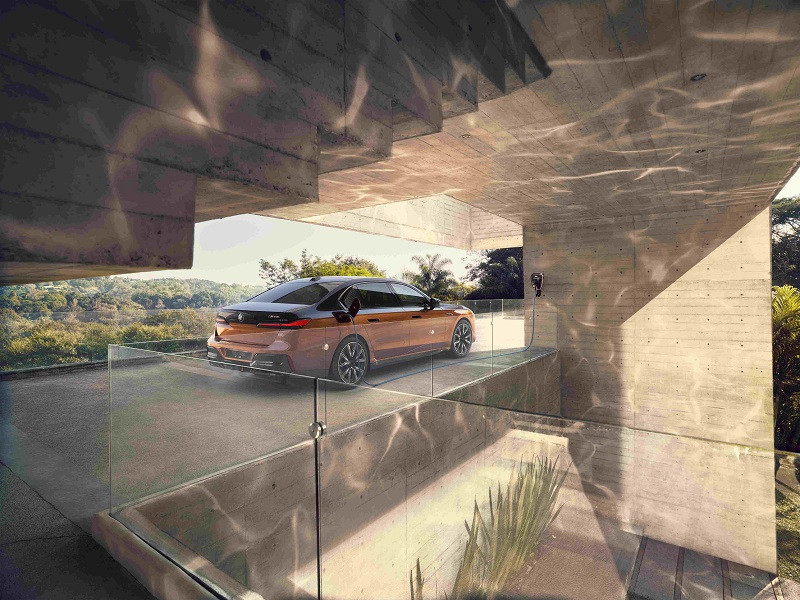 04.創(chuàng)新純電動(dòng)BMW i7 M70L.jpg