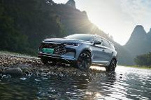 外观内饰小改新增战神版，比亚迪新款唐正式上市