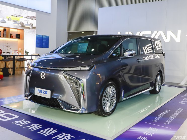 合創(chuàng)汽車 合創(chuàng)V09 2023款 尊榮版 620