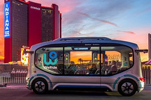 CES 2024:文远知行自动驾驶小巴亮相