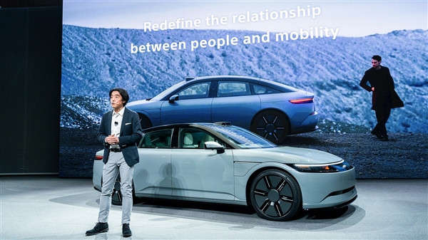 融入索尼電視的索尼汽車