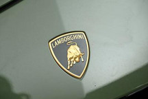 首次突破1万辆 兰博基尼2023年产量出炉