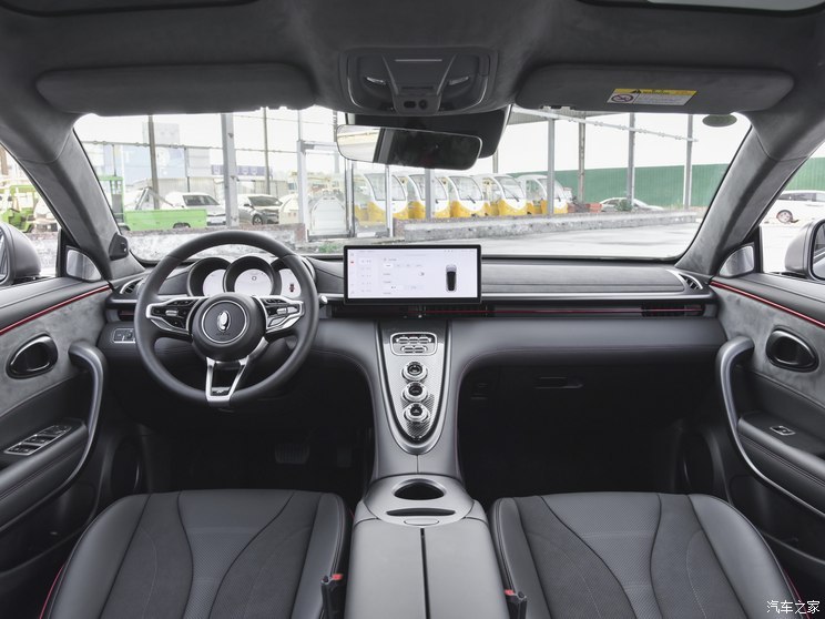 長(zhǎng)城汽車 歐拉閃電貓 2024款 暗夜版 555km 尊貴版