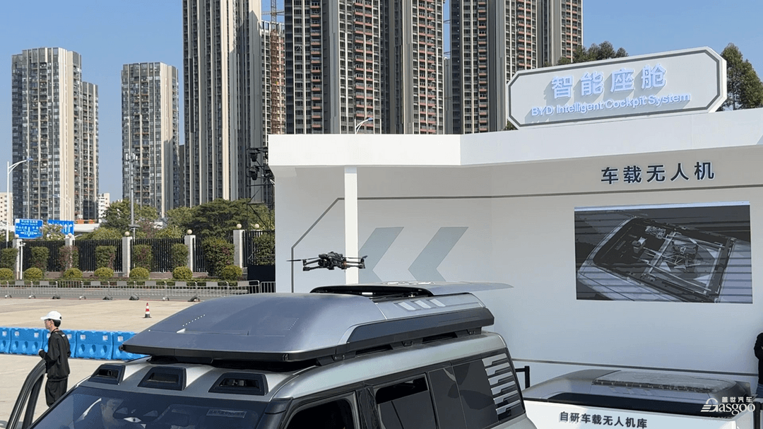 易四方泊車領銜，仰望創新智能科技驚艷來襲