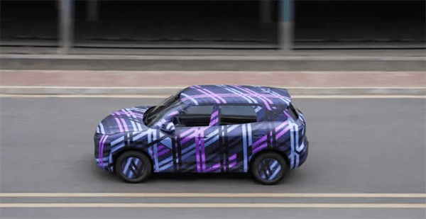 比亞迪全新小型SUV“元UP”路試諜照曝光：今年3月有望上市