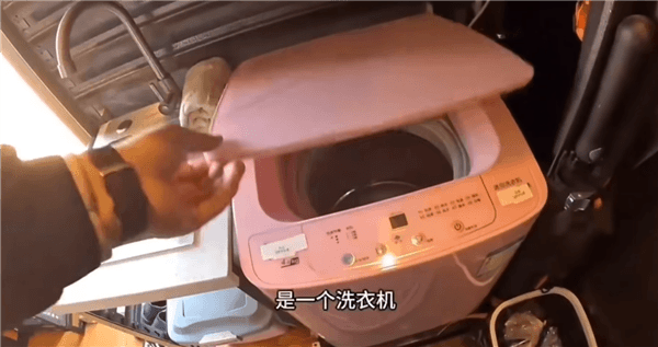 博主購比亞迪T5混動貨車：3萬元改成豪華房車