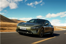 雷军调查“50万元以内哪台轿车最好看”：小米SU7断层领先