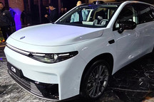 零跑联合创始人吴保军被曝离职？本人回应：被免去总裁职务，未提离职