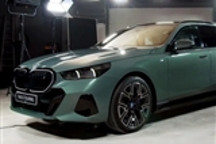 将于2月份首发 全新BMW i5旅行版实车曝光