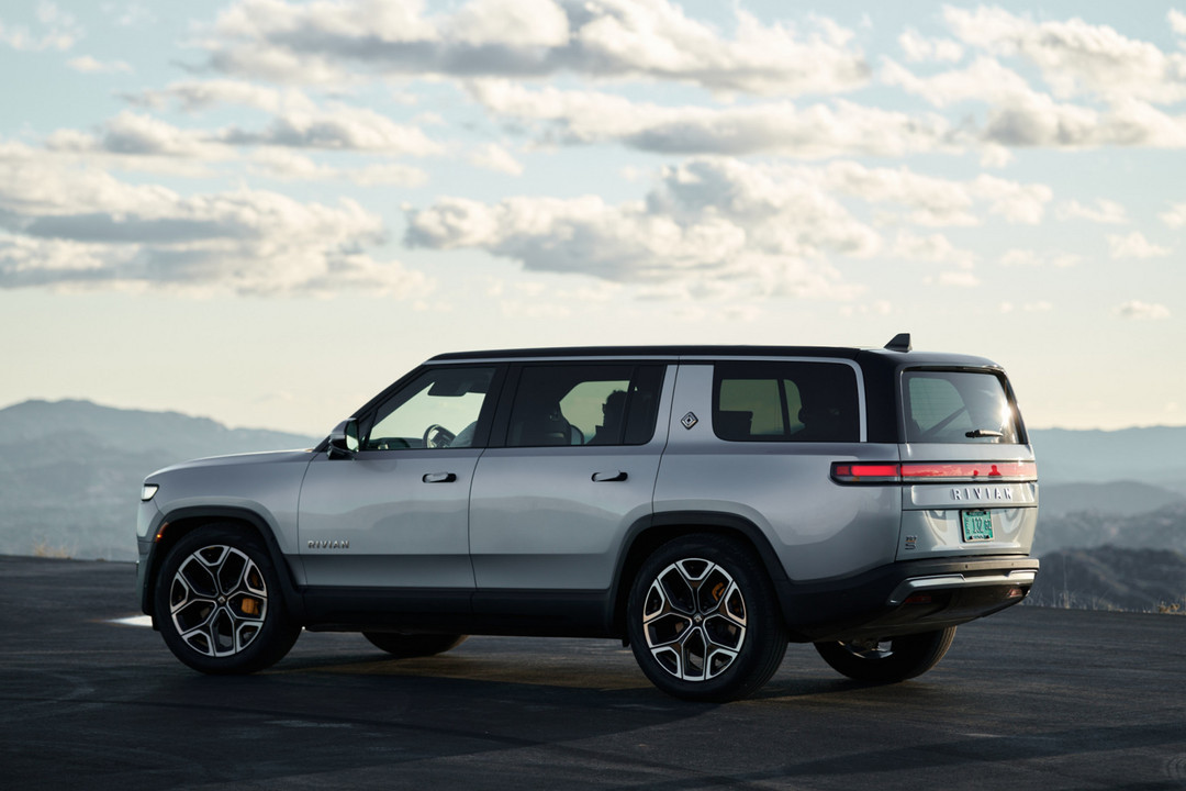 Rivian或?qū)⒂?月發(fā)布R2 SUV