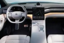 蔚来推出全新无忧服务产品体系:含三个版本,最低每天1.3元